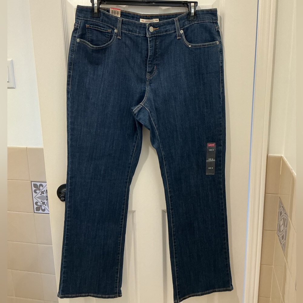 NWT, Levi's Dark Blue Boot Cut Jeans, W18